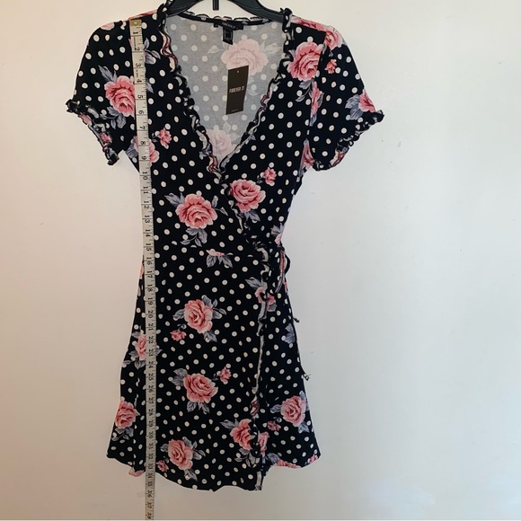 NWT Forever 21  Black & White Polka Dots Floral Print Wrap Dress (Size: Medium) - Picture 6 of 9